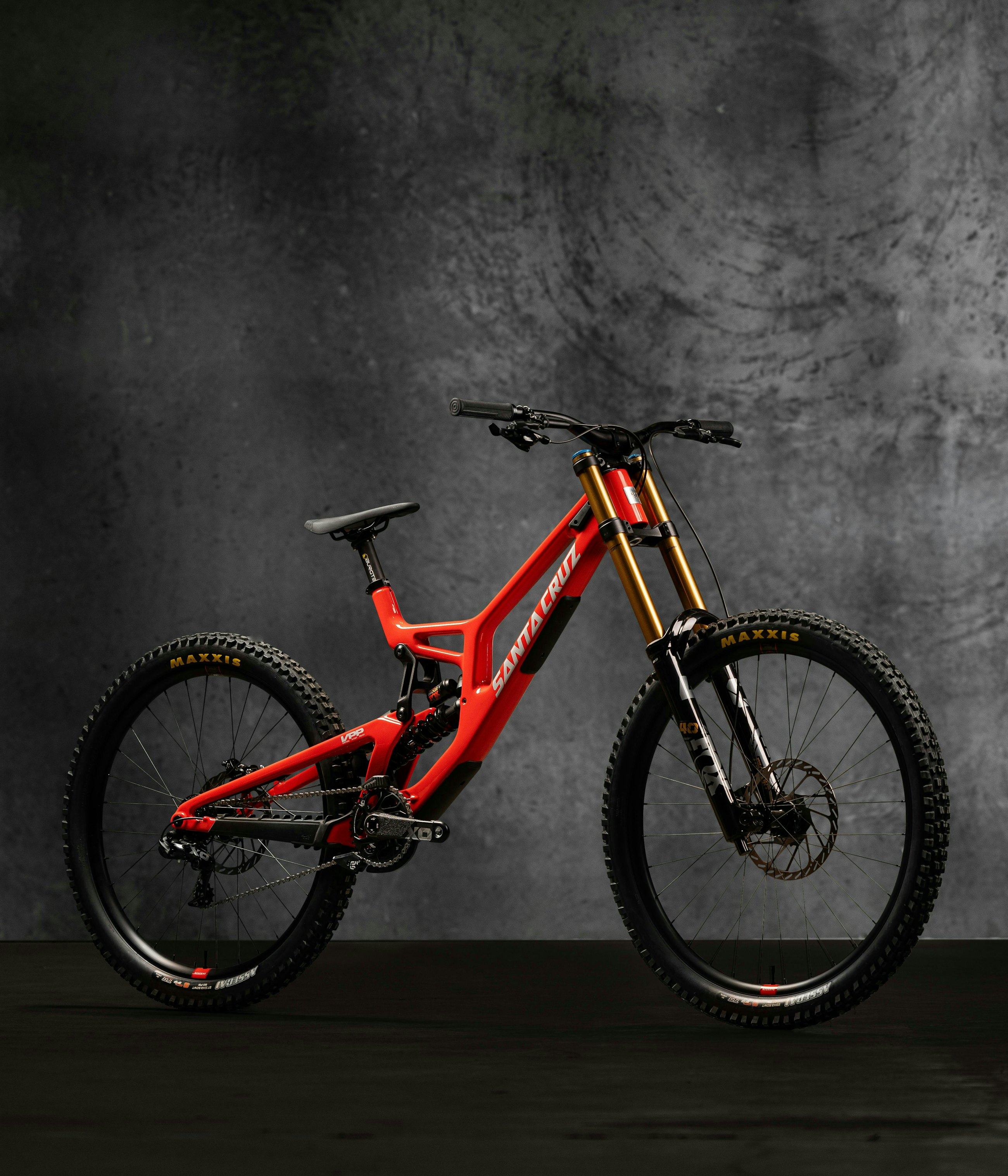 Santa Cruz Bicycles V10